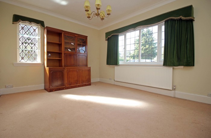 5-bedroom detached house for sale in Dovehouse Lane, Solihull