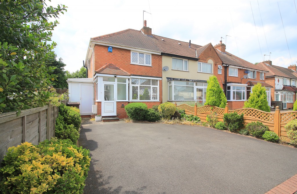 2bedroom town house for sale in Shalford Road, Solihull