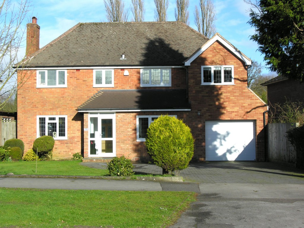 5bedroom detached house for sale in Earlswood Road, Dorridge