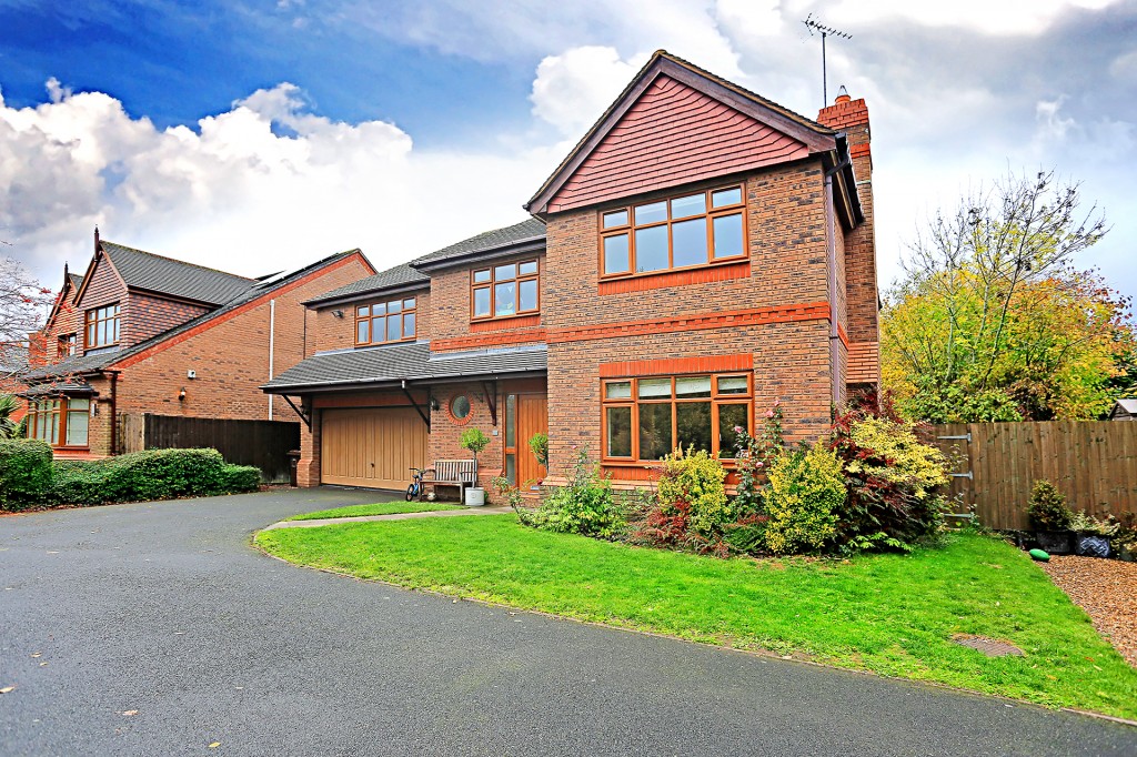 5bedroom detached house for sale in Brockhurst Lane, Shirley, Solihull