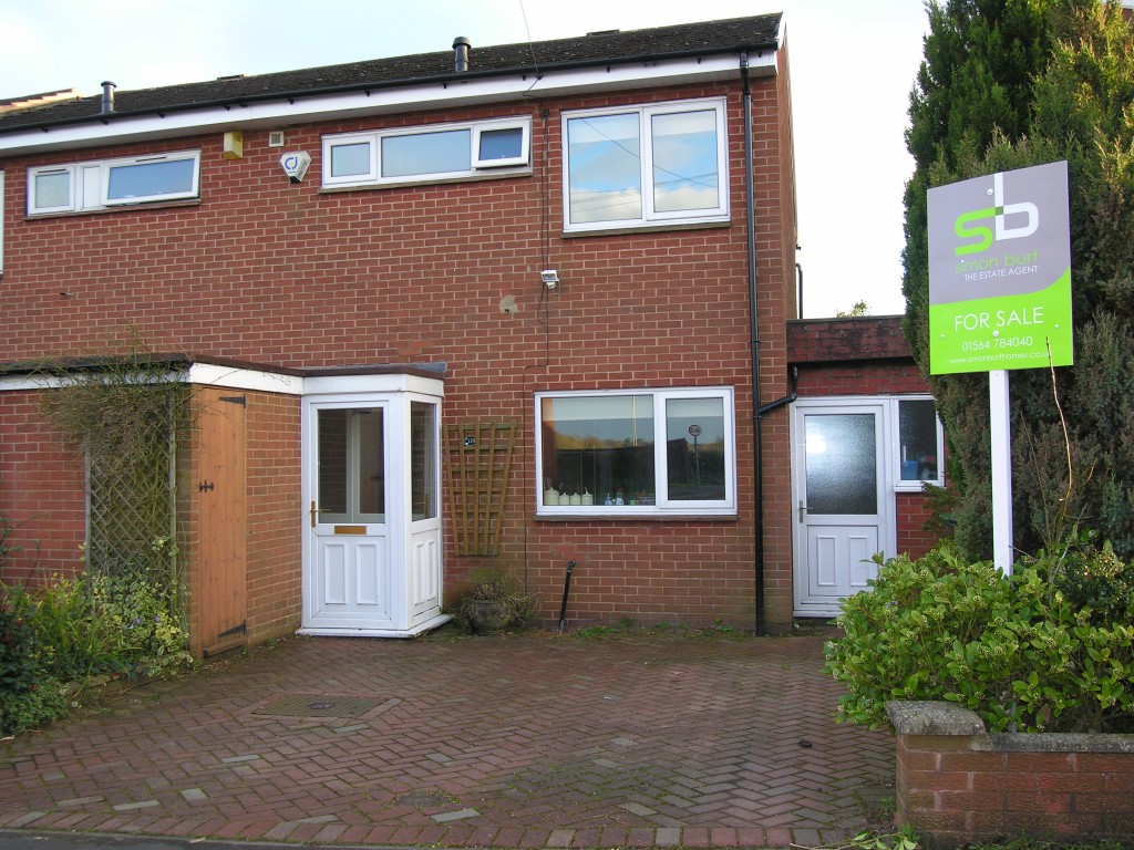 3 Bedroom Town House For Sale In Aylesbury Road Hockley Heath